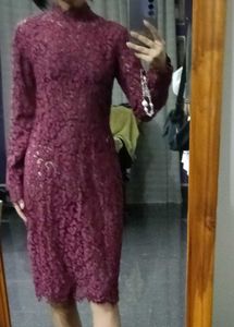 Elegant Lace Midi Dress