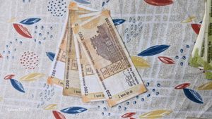 200rs 4 Notes Set With Fancy Number