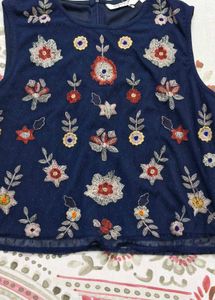 New top for women with tag