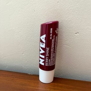 Nivea Berry Shine Tinted Lip Balm