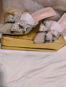 Bow Heels