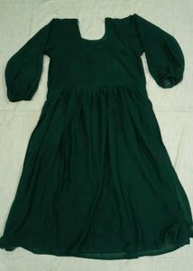 Elegant Green Naira-cut