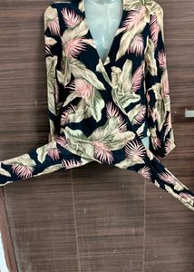 Stylish Floral Wrap Top