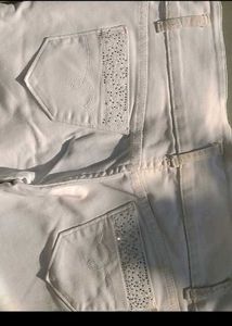 Slim Or Skinny White Jeans