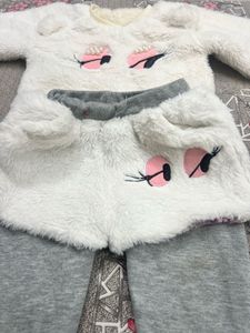 Eye Blink Woolen Set