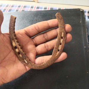 100% Original Kale Ghode ki naal in Iron