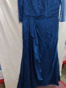 🆕 Navy Sweetheart Gown