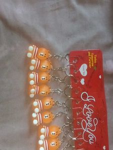 Excellent Unused Pack Of 12 Keychains