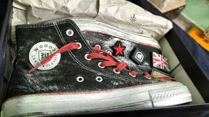London Classic High-Top Sneakers