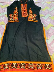Black Embroidered Kurta
