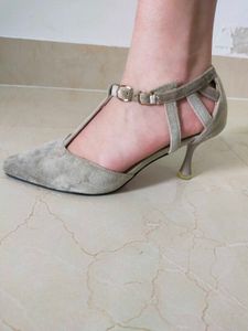 Elegant Gray Suede Heels
