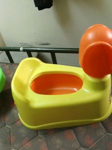 Potty Training And Bath Tub