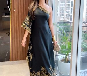 Elegant Black One-Shoulder Dress