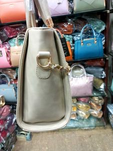 Elegant Floral Handbag