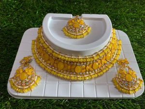 Yellow Necklace Set