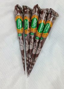 Instant Altamash Nail &Bridal Mehndi