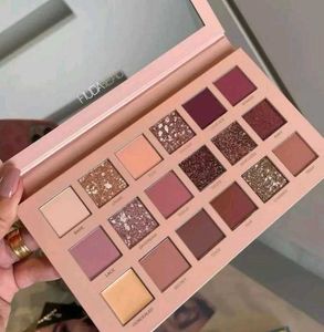 Huda Beauty Eyeshadow Palette