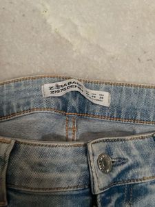 Zara Ripped Jeans 👖