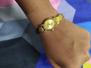 SONATA Women Golden Analogue Watch