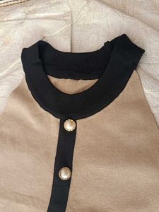 Beige &amp; Black Knit Top