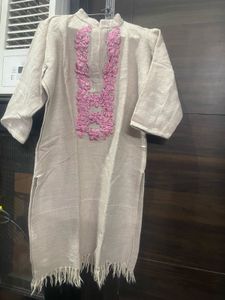 Elegant woollen Kurta with patch embroidery