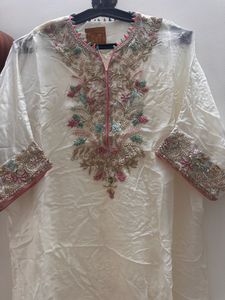 Zari work kaftan for festive season