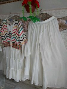 Elegant Embroidered Georgette Kurta Set