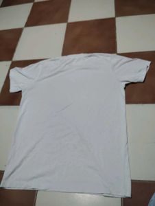 T-Shirt Bundle blue t-shirt size:m and white:XL