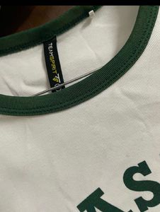 Trendy Cropped Graphic Tee