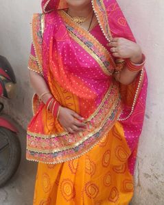 Bandhani Art Silk Saree With Stitched Blouse