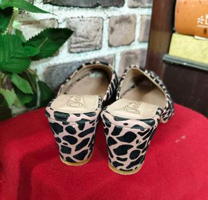 Animal Print Flats Little Shiny Condition 👍🏻