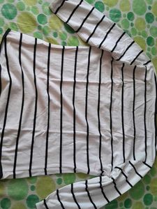 Black Stripes White Top Full Sleeves