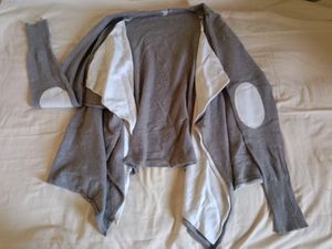 Grey Winter Shrug🖤