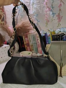 Set Of Three Stylish Crossbody Bags