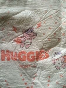 20 Pc Of L Huggies Diapers