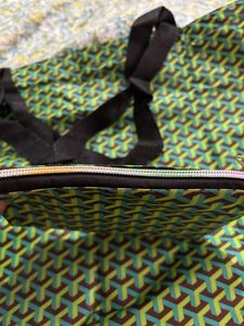 Geometric Print Zipper Pouch