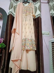 Peach Floral Embroidered Salwar Kameez Suit