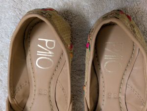 Beige Punjabi Juttis Size 36