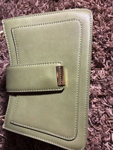 Chic Green Crossbody Bag