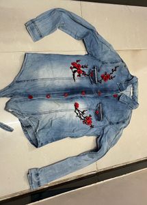 Western T-shirt. Size- S. Contrasting And Ravening