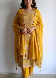 Elegant Yellow Kurta Set