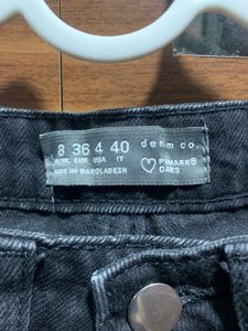 Black High-Waisted Jeans