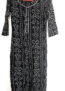 SIMPLE LADIES KURTA TOP