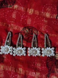 Pearl Flower Hair Clips (Set of 4)