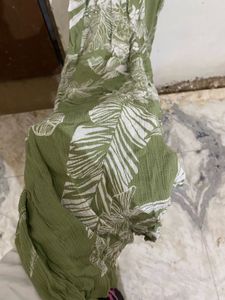 green and white floral printed jumpsuit