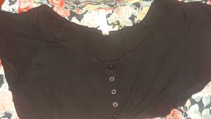 Cute floral top for women size S