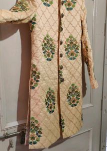 Cream Colour Floral Design Jodhpuri