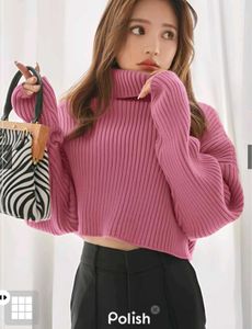 New With Tag Korean Pink Knit Crop Top