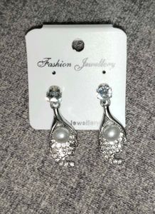 Pearl Drop Fashion Earrings