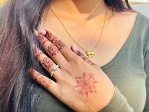 Delicate Bow Necklace